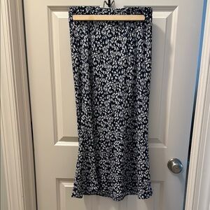 Gap Floral Navy and White Skirt